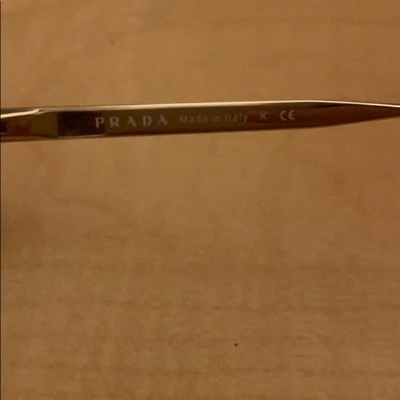 Women’s authentic Prada sunglasses - Picture 3 of 6